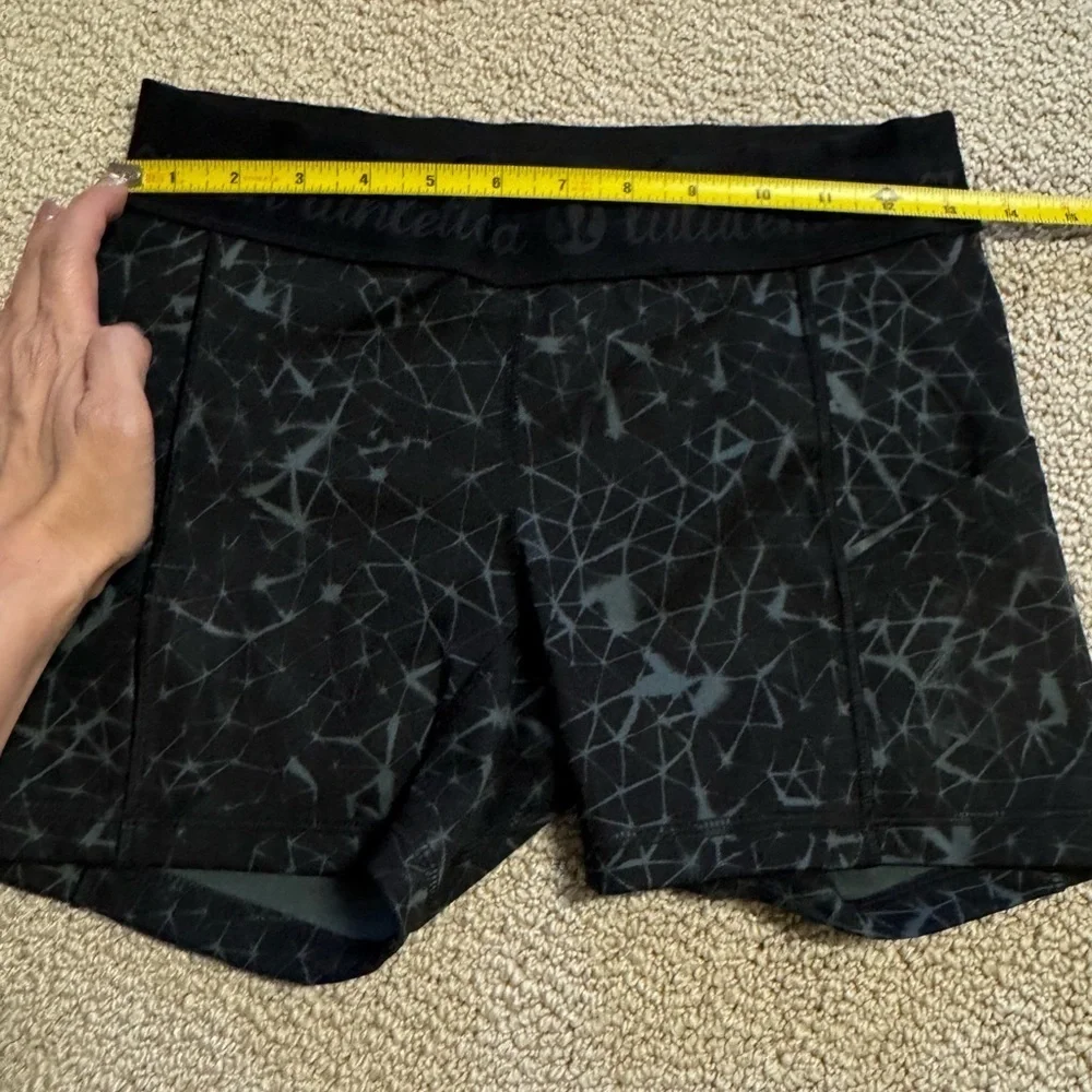 Size 6 lululemon tights